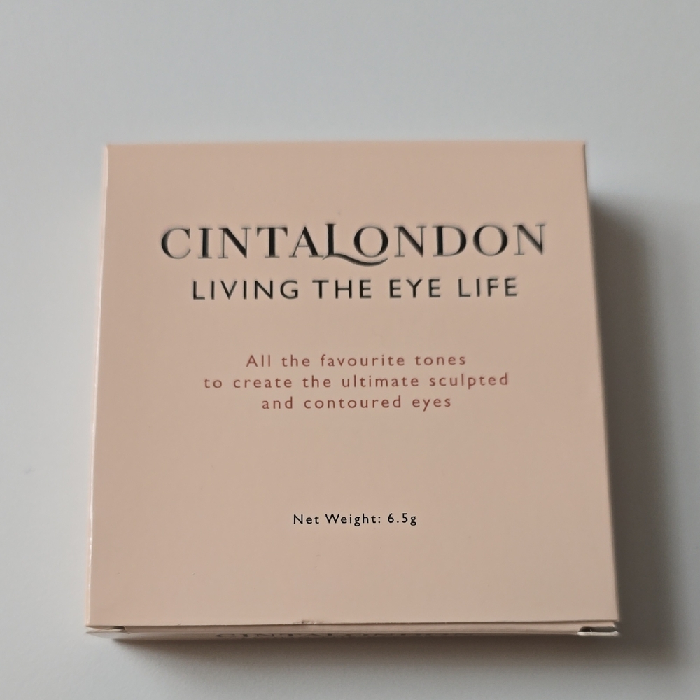 CintaLondon Living The Eye Life Eyeshadow Palette